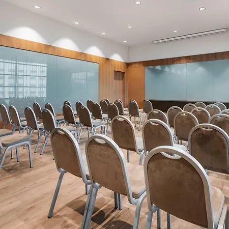 Ac Hotel Diagonal L'Illa By Marriott-3
